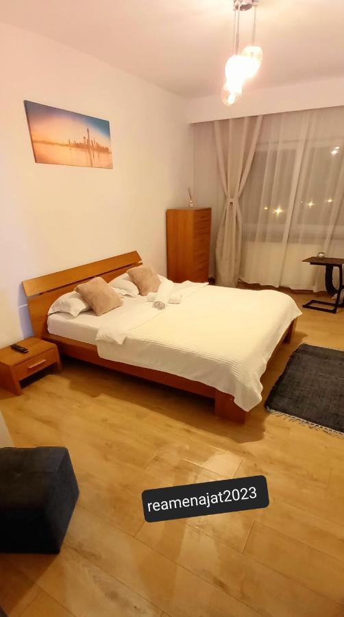 33 Coquette Apartment Baia Mare Exterior photo